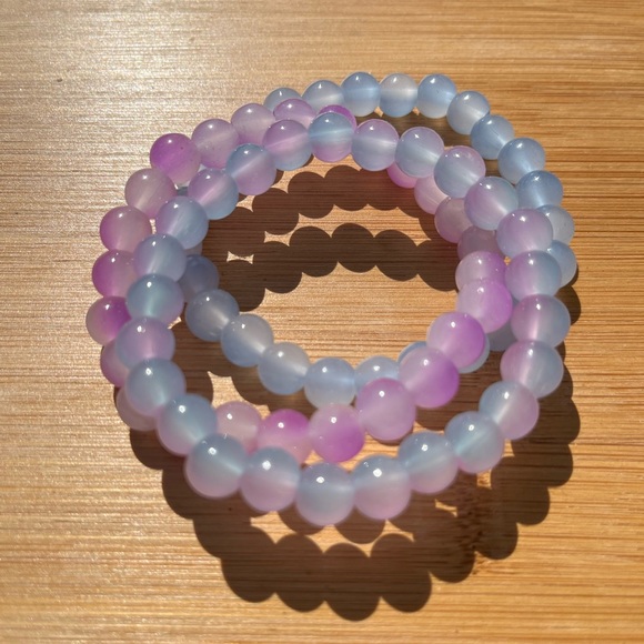 Hand Crafted Lavender and Light Blue Beaded Stretch Bracelet Set - Picture 9 of 9